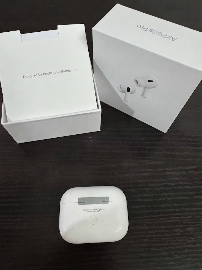Apple AirPods Pro - Certified Pre-Owned